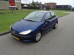 Peugeot 206 - 1.4 XT