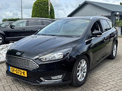 Ford Focus Wagon - 1.5 TDCI Titanium Automaat Zwart 2017