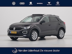 Volkswagen T-Roc - 1.0 TSI 115pk Style Trekhaak Panorama Navigatie Camera Acc Carplay 323