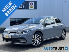 Volkswagen Golf - 1.4 eHybrid Style Plug-in Hybrid CARPLAY PDC NAV