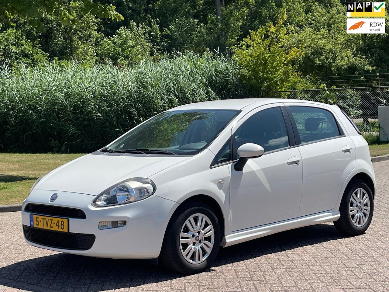 Fiat Punto Evo - 0.9 TwinAir Street/AIRCO/CRUISE/ELECRAMEN VOOR - AutoWereld.nl