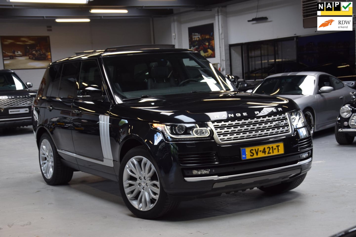 Land Rover Range Rover - 3.0 TDV6 HSE Navi|Panoramadak|Massage| - AutoWereld.nl