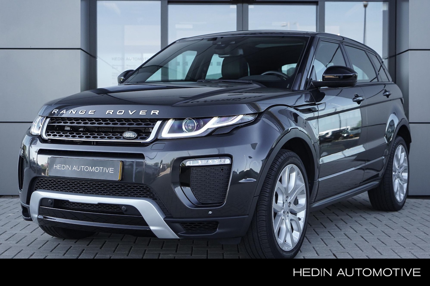Land Rover Range Rover Evoque - 2.0 Si4 SE Dynamic Panorama Dak | 20 inch Licht Metalen Velgen | Dealer Onderhouden - AutoWereld.nl