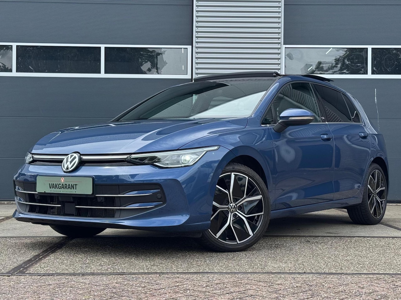 Volkswagen Golf - 1.5 eTSI Style |Pano |Alcantara |Head-up |Memory |Stoelverw. - AutoWereld.nl