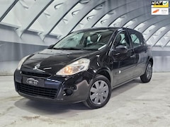 Renault Clio - 1.2 Special Line airco Nap trekhaak