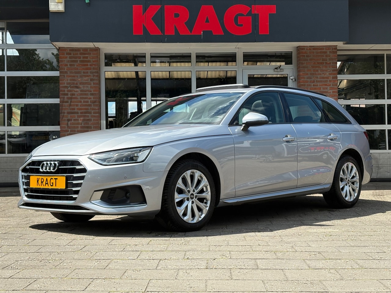 Audi A4 Avant - Advanced 35 TFSI 150 pk - AUTOMAAT - Panoramadak - - AutoWereld.nl