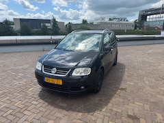Volkswagen Touran - 2.0 TDI Highline