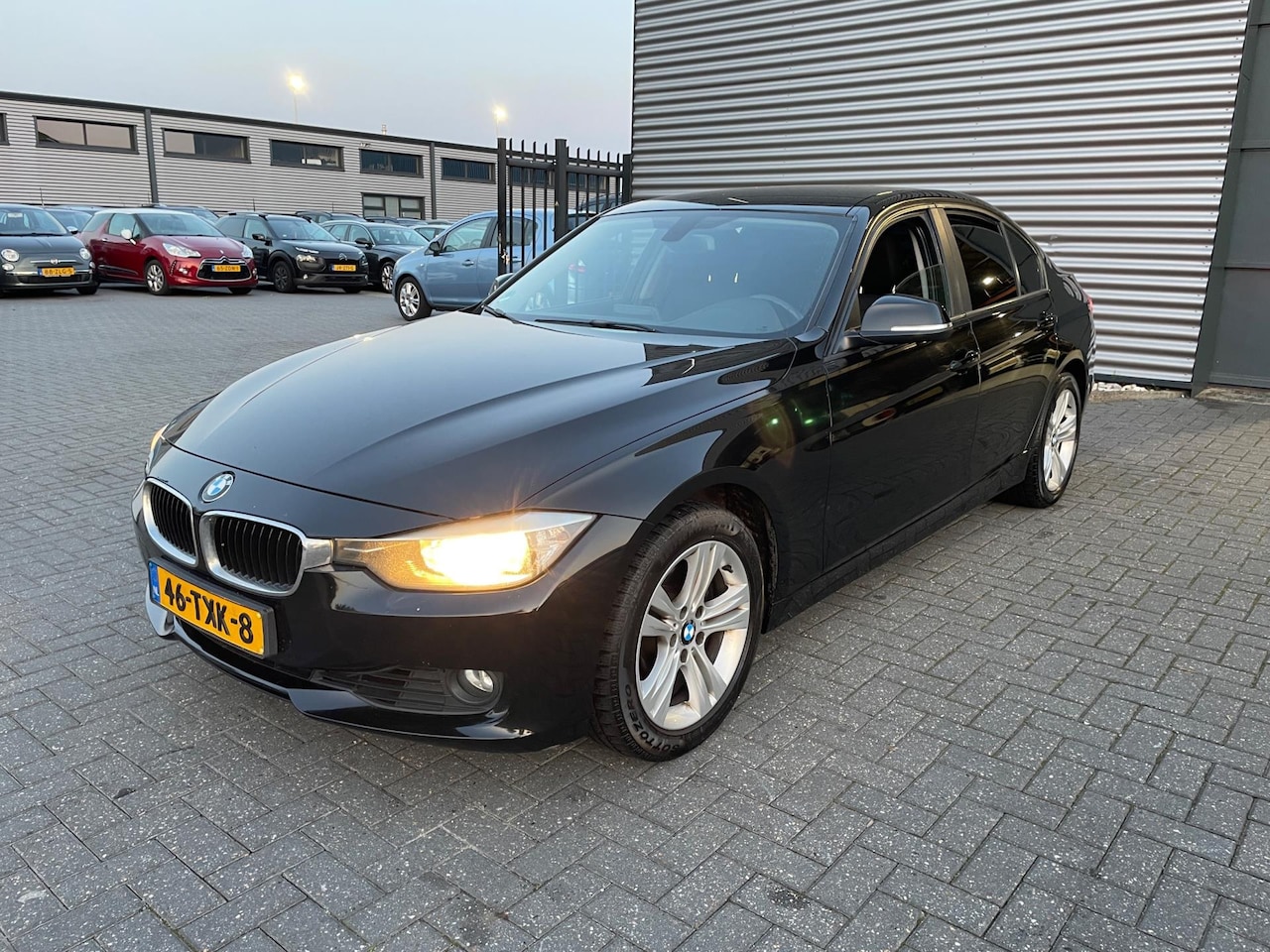 BMW 3-serie - 320i High Executive 320i High Executive - AutoWereld.nl
