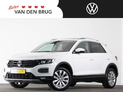 Volkswagen T-Roc - 1.5 TSI 150 PK Sport | LED | Panoramadak | Trekhaak | Achteruitrijcamera | Navigatie |