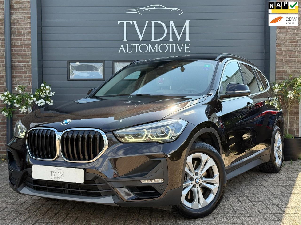 BMW X1 - XDrive25e High Executive|NAVI|LEDER|STOELVERW| - AutoWereld.nl
