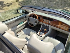Jaguar XK8 - 4.0 V8 Convertible