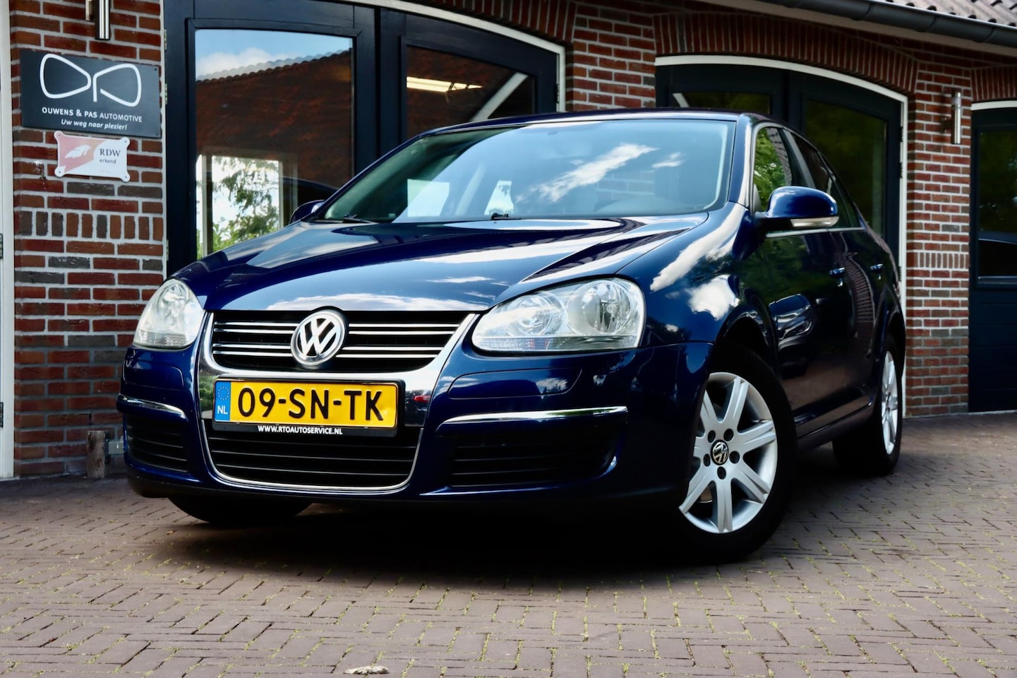 Volkswagen Jetta - 1.6 Trendline | AIRCO | CRUISE | NAP | APK - AutoWereld.nl
