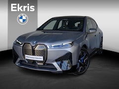 BMW iX - xDrive50 | High Executive | Sportpakket | Comfort Access | Soft Close | Sky Lounge | Stoel