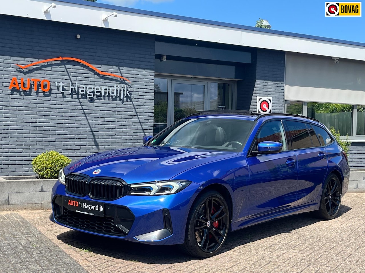 BMW 3-serie Touring - 330e xDrive pano trekh M3-remmen laser 1EIG - AutoWereld.nl