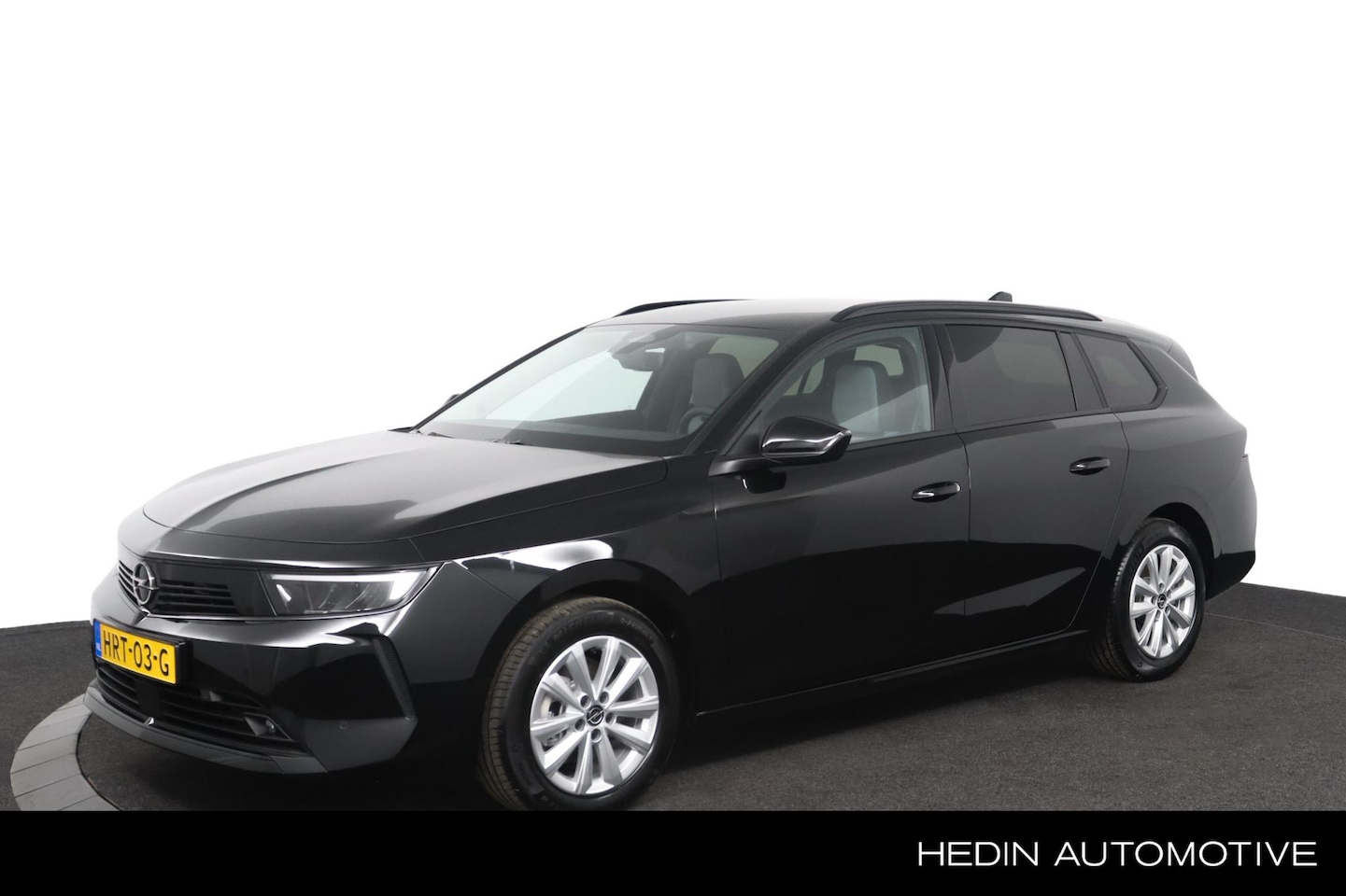Opel Astra Sports Tourer - 1.2 Business Edition Full Map Navigatie | Parkeer Camera | LED Verlichting | Stoelverwarmi - AutoWereld.nl