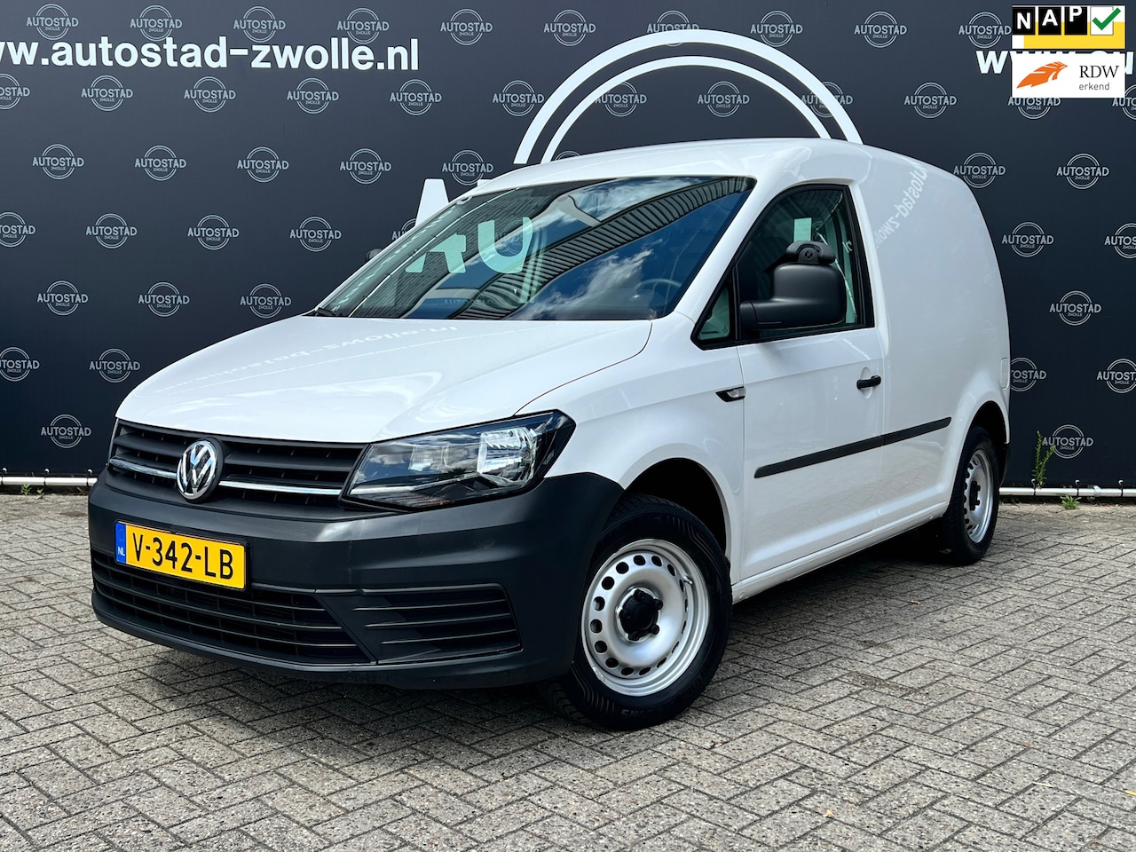 Volkswagen Caddy - 2.0 TDI L1H1 BMT NL-Auto/2e Eigenaar/Euro 6/NAP/Airco/Navi/APK - AutoWereld.nl