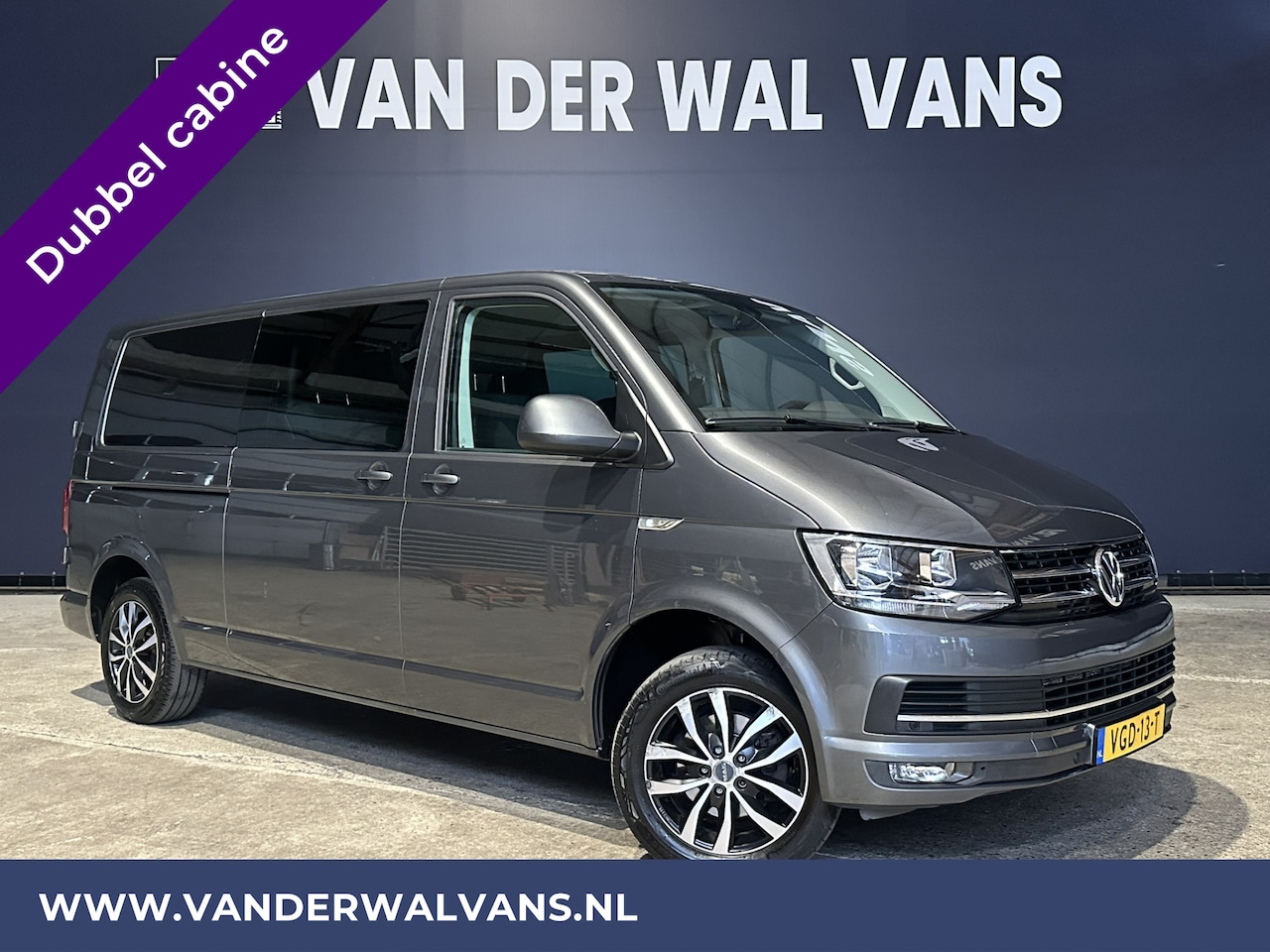 Volkswagen Transporter - 2.0 TDI 150pk Automaat L2H1 Dubbele Cabine Euro6 Airco | 5-Zits | Navigatie | 2x Zijdeur | - AutoWereld.nl