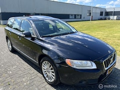 Volvo V70 - 2.5FT Summum Automaat / APK / NAP / Schuifdak / Airco / Bijtellingsvriendelijk /