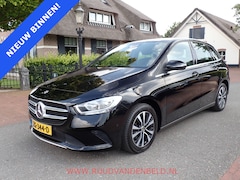 Mercedes-Benz B-klasse - 180D AUT. SPORTLEER/CAMERA/CARPLAY/DAB/NAVI