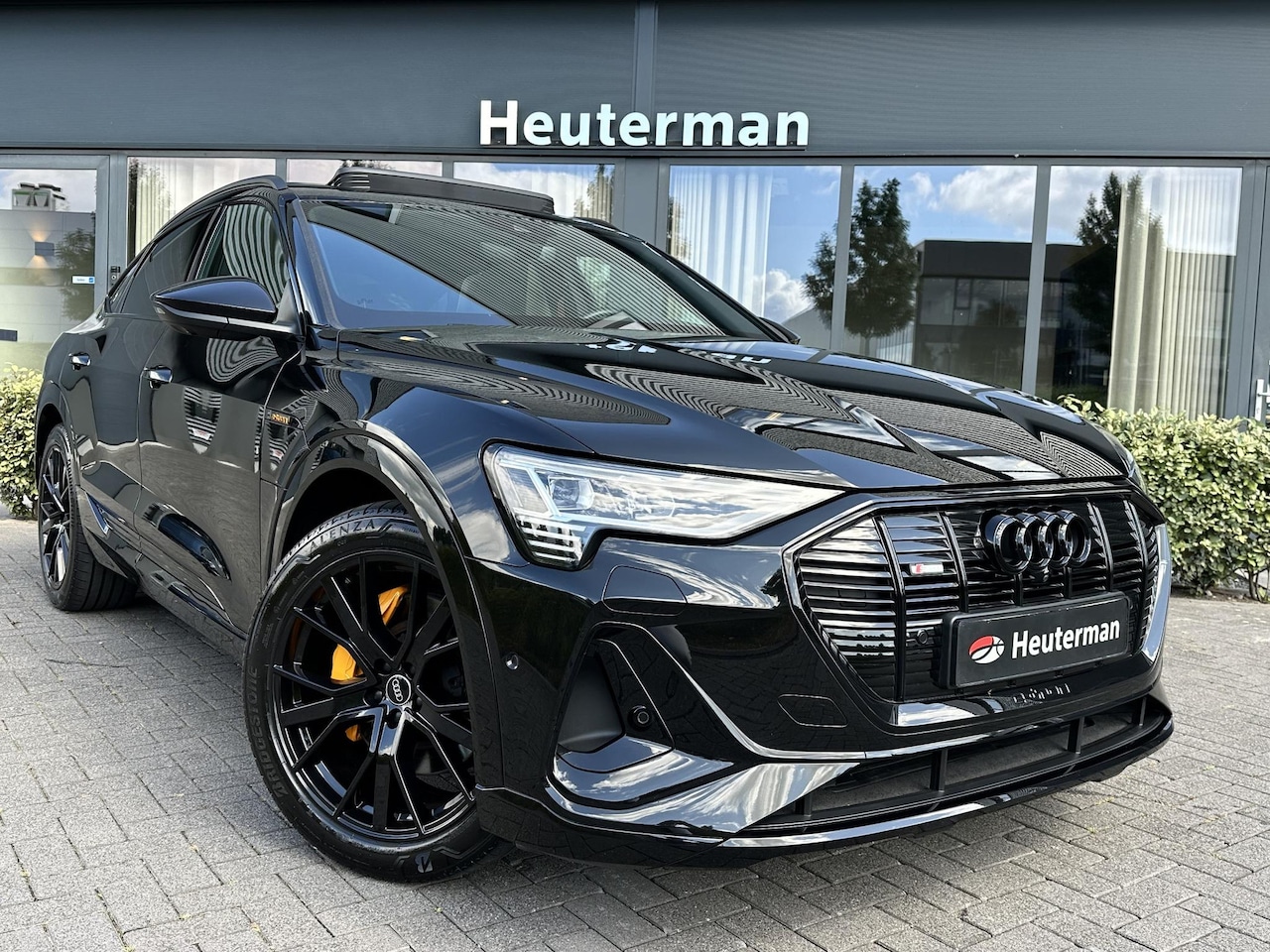 Audi e-tron Sportback - 50 Quattro S Line Black Edition/ Pano/ B&O/ Leder - AutoWereld.nl