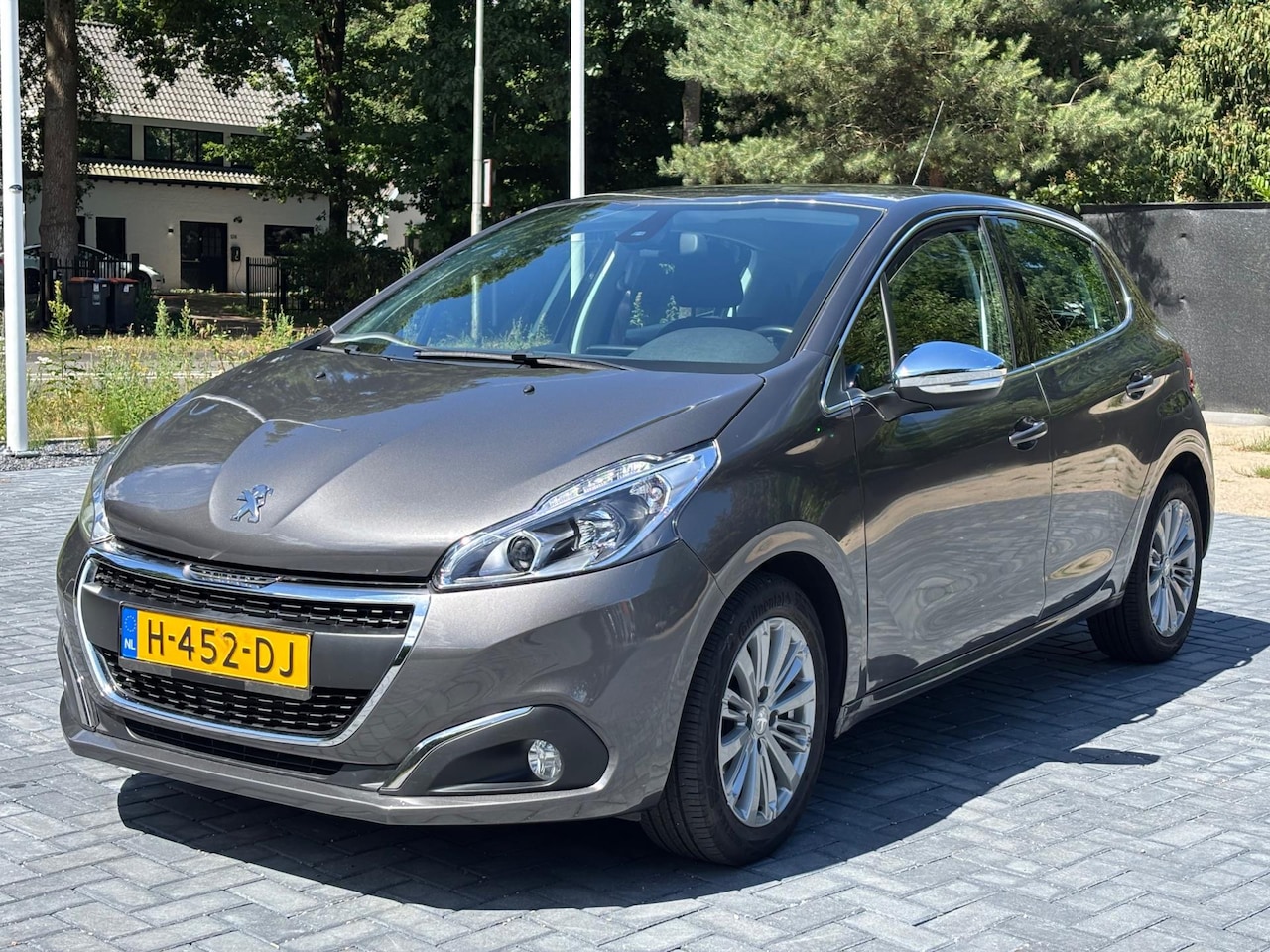 Peugeot 208 - 1.2 PureTech GT-line/Automaat/Clima/Cruise/Navi/PDC - AutoWereld.nl