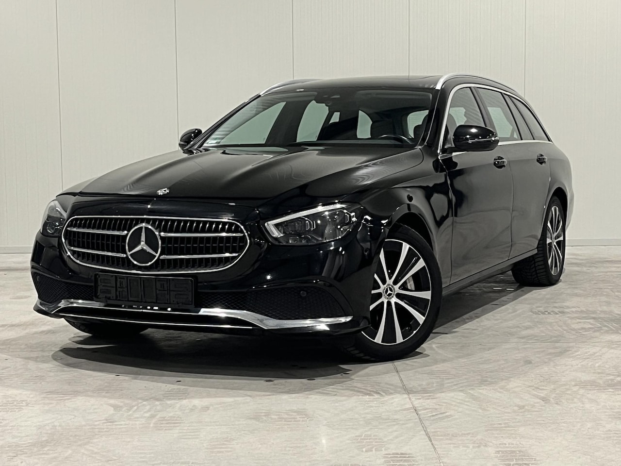 Mercedes-Benz E-klasse - 300de Avantgarde EX BTW Schuifdak Facelift Mbux - AutoWereld.nl