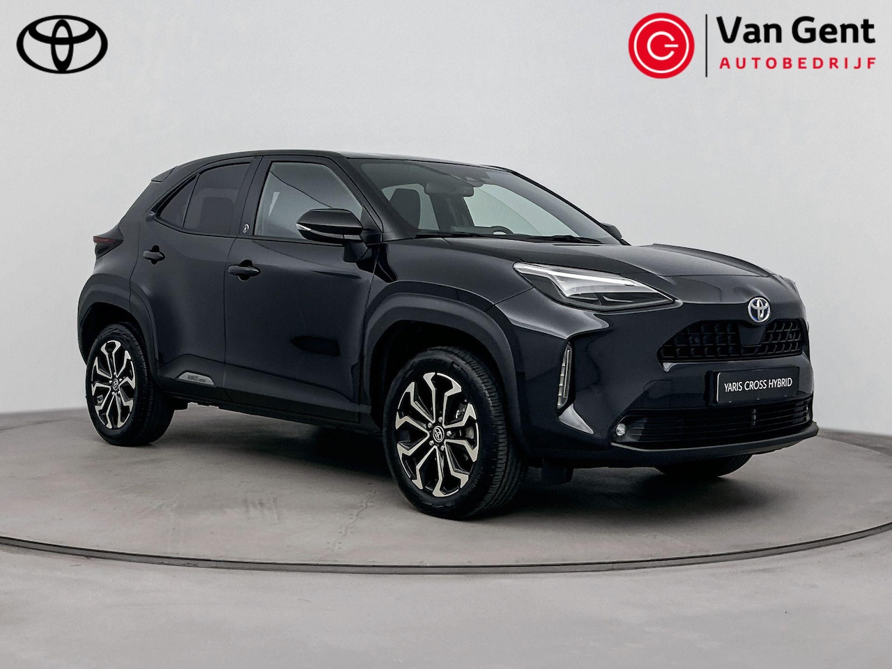 Toyota Yaris Cross - 1.5 Hybrid 115 First Edition | Stoelverwarming | Navigatie | Parkeersensoren - AutoWereld.nl