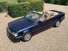 Mercedes-Benz E-klasse Cabrio - 320 V6 Full Options Perfect YOUNGTIMER
