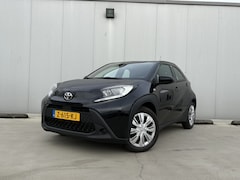 Toyota Aygo X - 1.0 VVT-i MT Play | Parkeerhulp camera | Cruise control |
