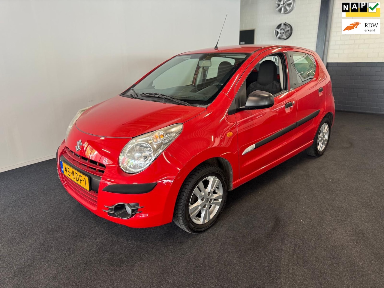 Suzuki Alto - 1.0 Comfort / NIEUWE APK / MOOIE AUTO RIJDT SCHAKELT GOED!! - AutoWereld.nl