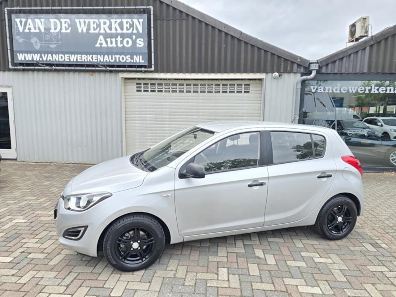 Hyundai i20 - 1.2i 5drs Fifa World Cup EDITION Airco|Nw Apk|€4950,- - AutoWereld.nl