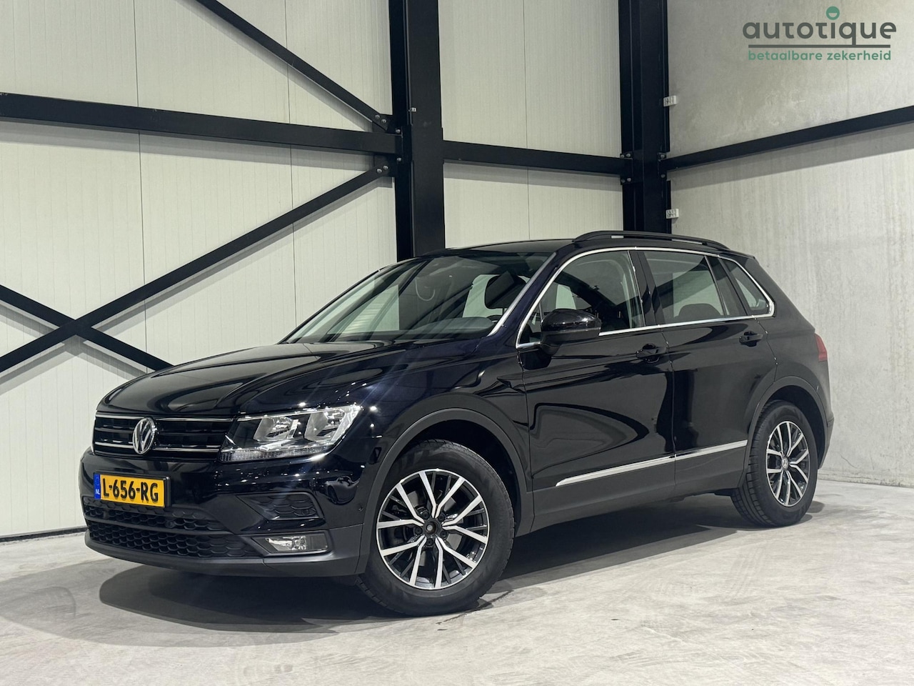 Volkswagen Tiguan - 1.5 TSI Comfortline | park-assist | stoelverwarming | - AutoWereld.nl