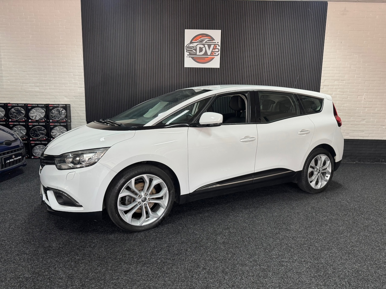 Renault Scénic - 1.3 TCe Limited 1.3 TCe Limited, 7 ZITS, AUTOMAAT, NAV, STL VERW, 20 INCH, PDC VOOR ACHTER - AutoWereld.nl