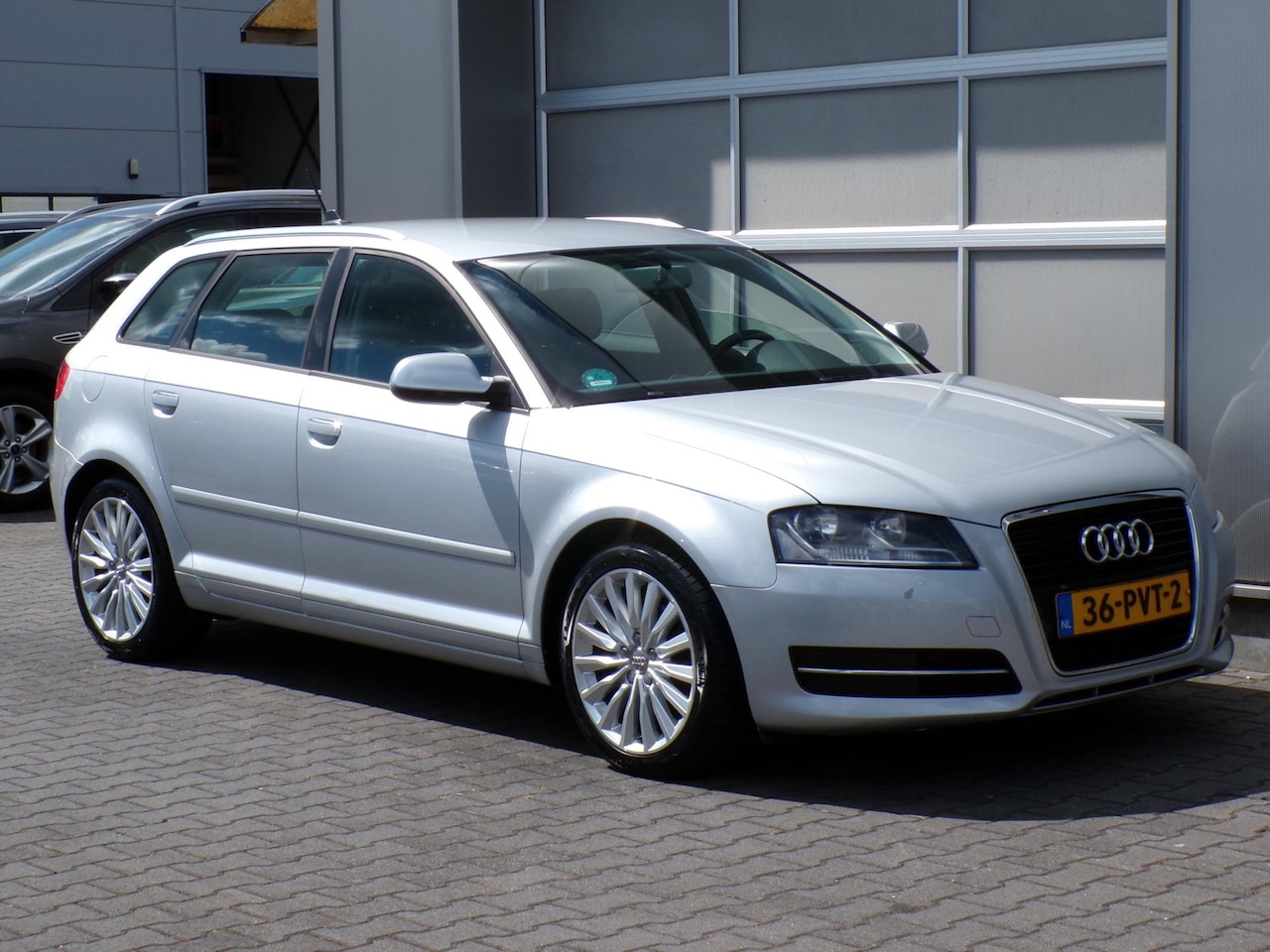 Audi A3 Sportback - 1.6 TDI Attraction Pro Line Business Clima/Navi/Cruise!! - AutoWereld.nl