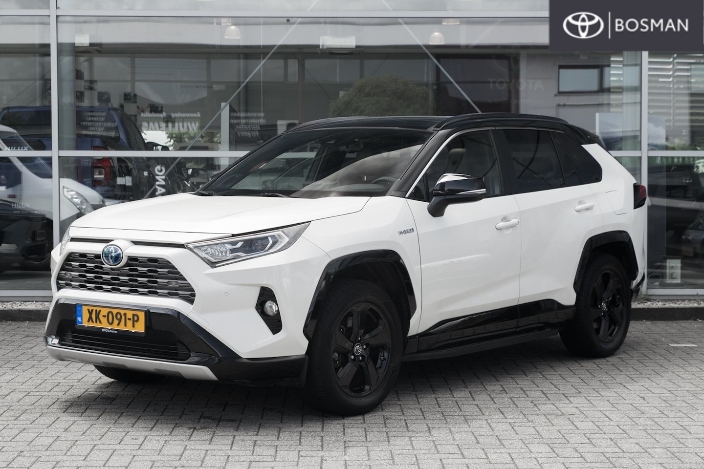 Toyota RAV4 - 2.5 Hybrid 222pk CVT AWD Bi-Tone - AutoWereld.nl