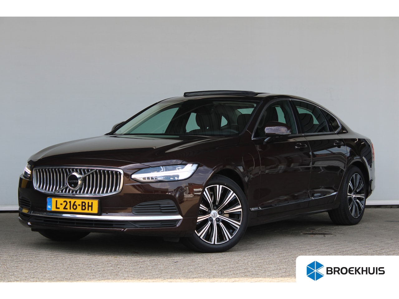 Volvo S90 - 2.0 T8 AWD Business Pro | Achteruitrijcamera | Apple Carplay/Android Auto|telefoonintegrat - AutoWereld.nl