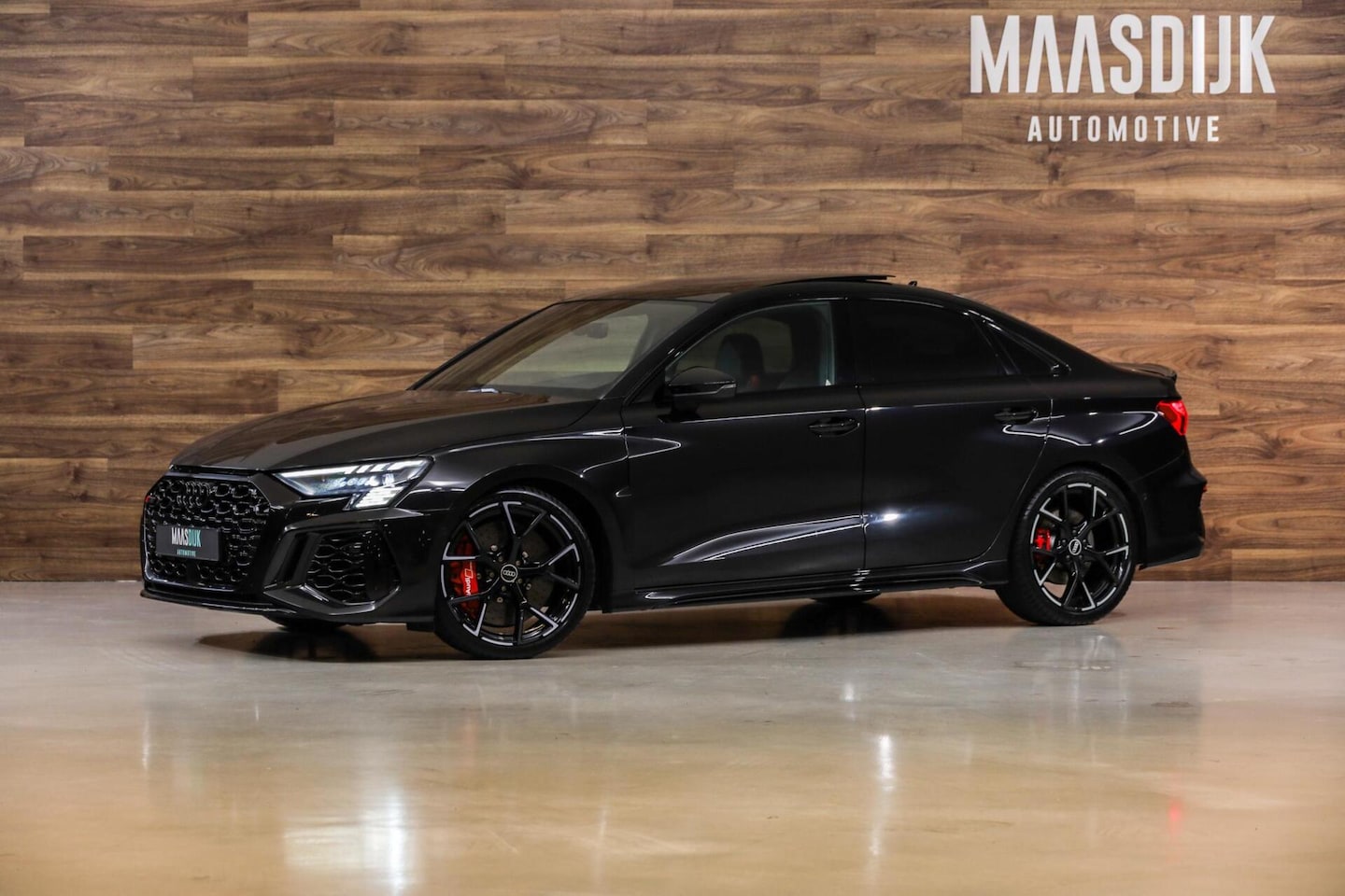 Audi RS3 - 2.0 TFSI RS 3 quattro|Keramisch|Dealer|RSZetels|Carbon| - AutoWereld.nl