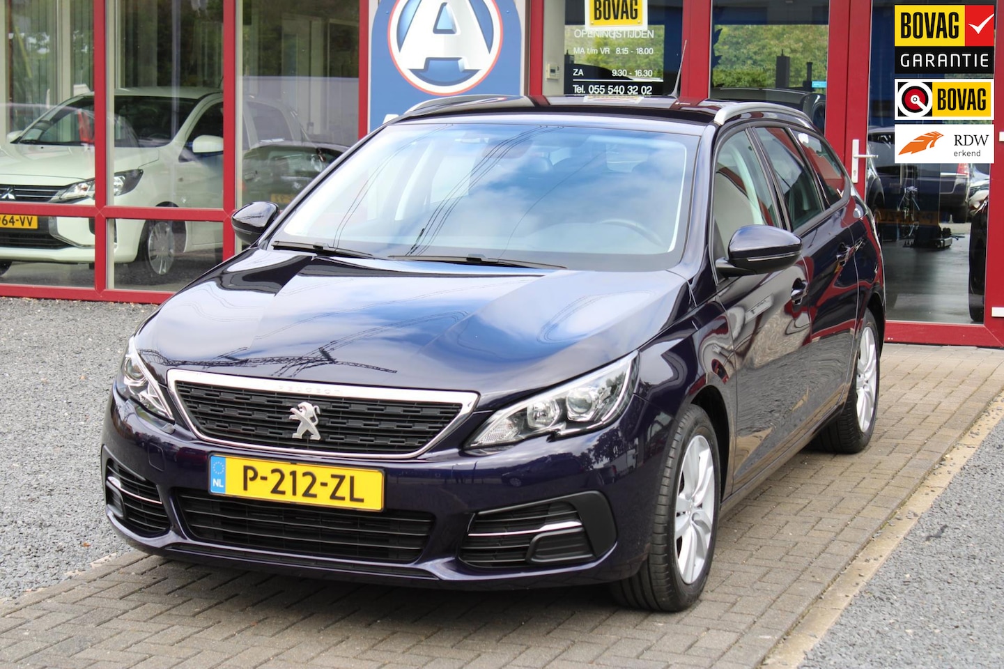 Peugeot 308 - 1.2 PureTech Allure 130 PK AUTOMAAT NAVI apk tot 01-2027 - AutoWereld.nl