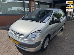 Citroën Xsara Picasso - 1.8i-16V Différence 2