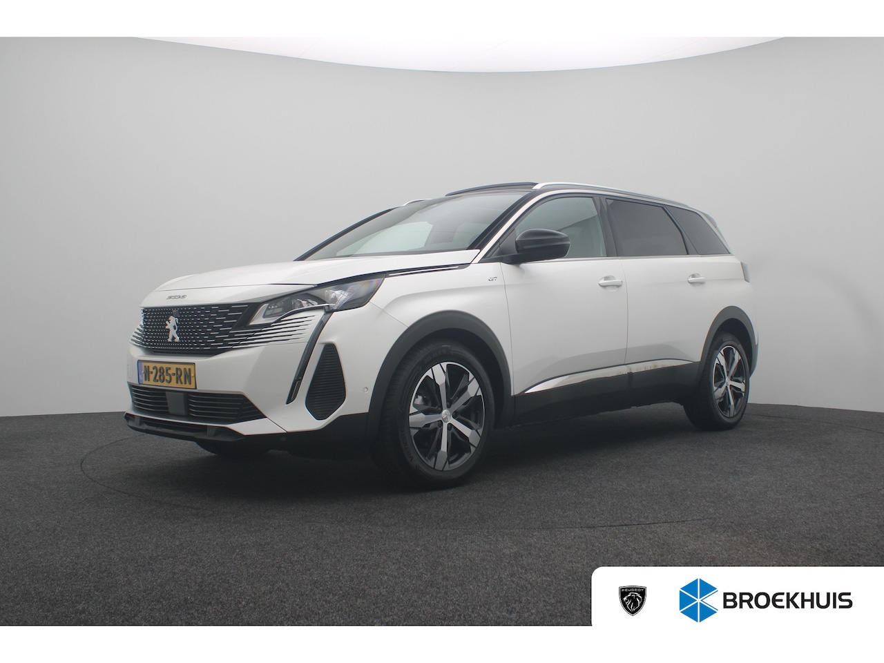 Peugeot 5008 - 1.6 PureTech GT Pack Business Panoramadak| 2 stoelen op derde rij | Afdaal assistent | Afw - AutoWereld.nl