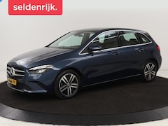Mercedes-Benz B-klasse - 180 Business Solution Luxury | Leder | Trekhaak | Stoelverwarming | Camera | Navigatie | F