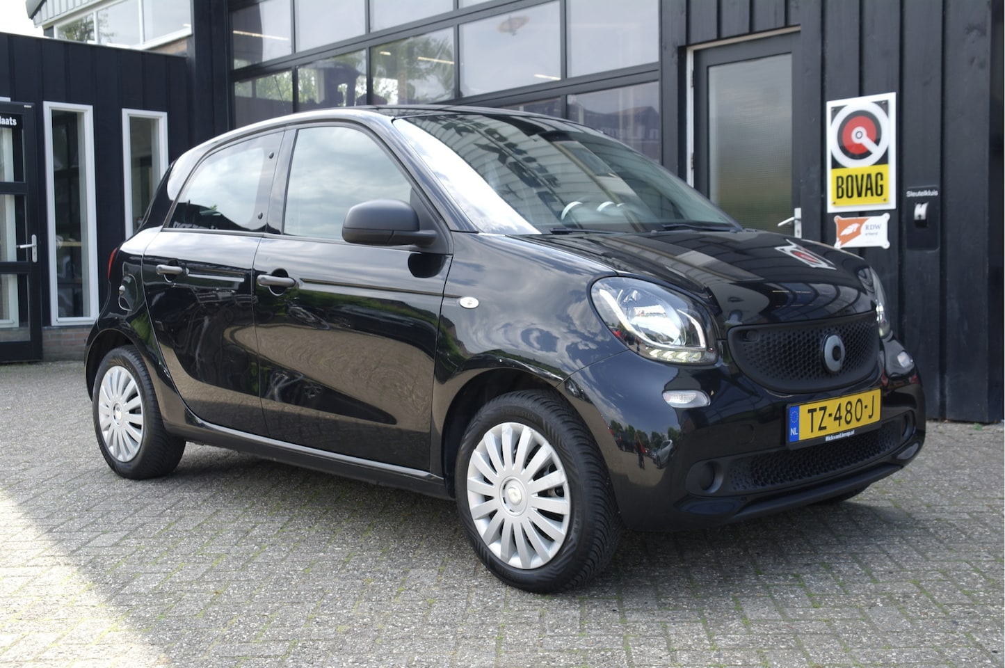 Smart Forfour - 1.0 Passion | Cruise | Airco | Elek.Ramen - AutoWereld.nl