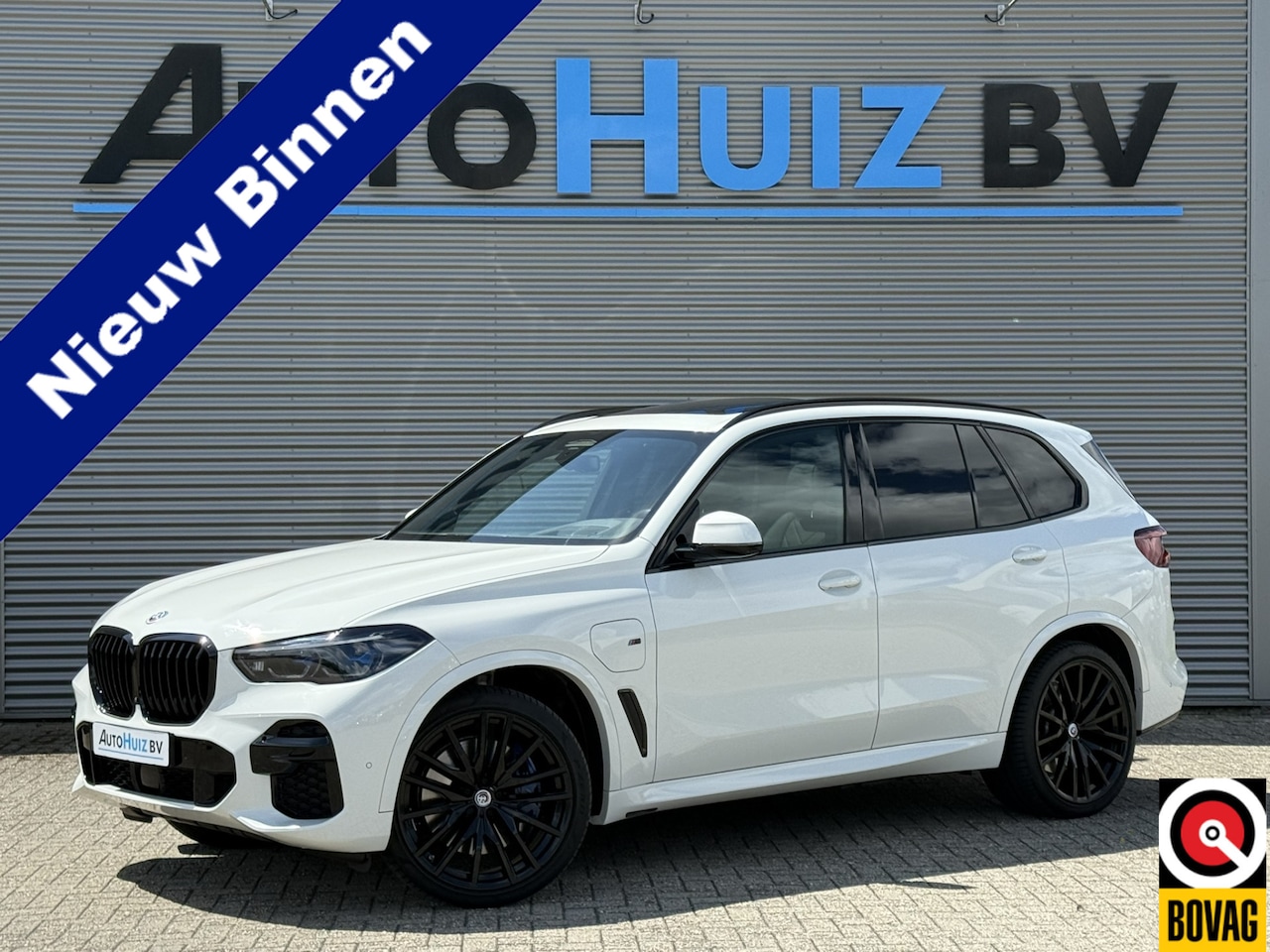 BMW X5 - xDrive45e High Executive M Sport Panoramadak Laser Licht Trekhaak 22 Inch ACC Harman-Kardo - AutoWereld.nl