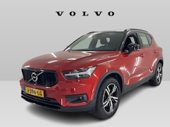 Volvo XC40 - 2.0 B4 R-Design | Stoel en stuurwielverwarming | Camera | Parkeersensoren voor en achter |