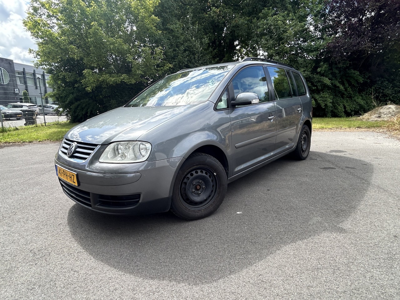 Volkswagen Touran - 1.6-16V FSI Trendline 1.6-16V FSI Trendline - AutoWereld.nl
