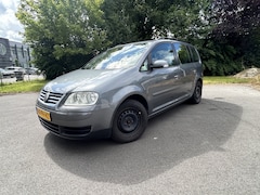 Volkswagen Touran - 1.6-16V FSI Trendline