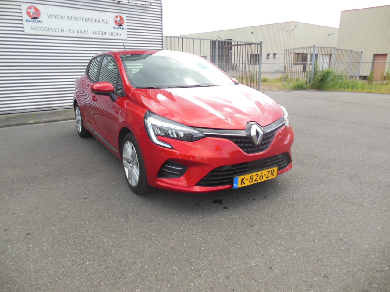 Renault Clio - 1.6 E-Tech Hybrid 140 Business Zen Prachtige auto van 1e eigenaar. Automaat Staat in Hooge - AutoWereld.nl