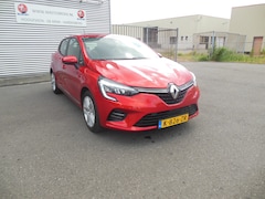 Renault Clio - 1.6 E-Tech Hybrid 140 Business Zen Prachtige auto van 1e eigenaar. Automaat Staat in Hooge