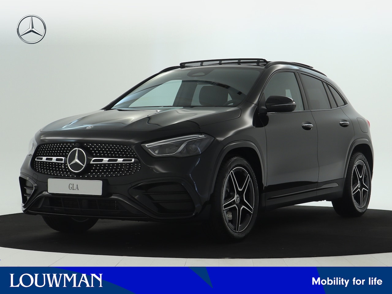 Mercedes-Benz GLA-Klasse - 180 Business Solution AMG | Trekhaak | Nightpakket | Parkeerpakket met achteruitrijcamera - AutoWereld.nl