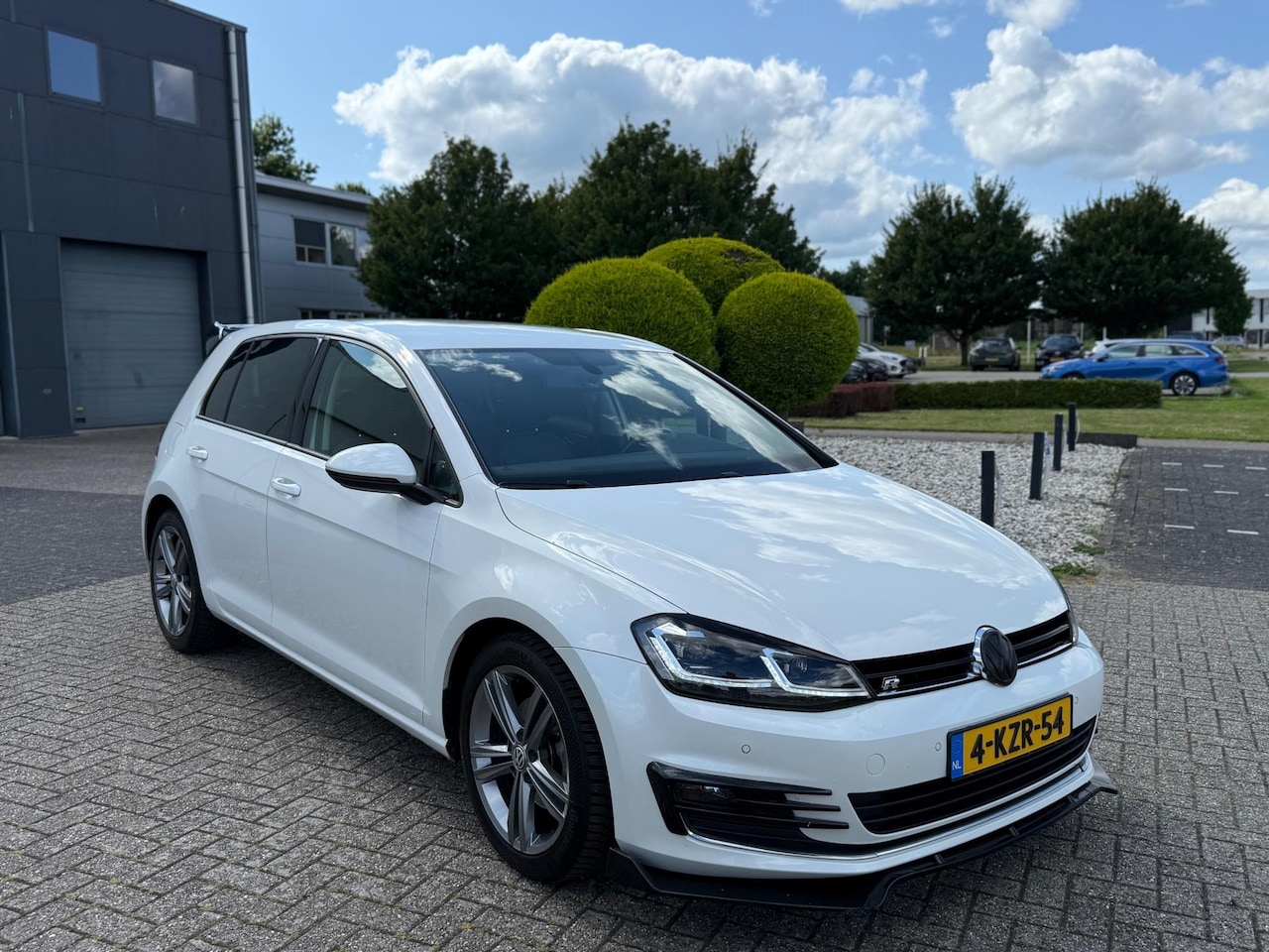 Volkswagen Golf - 1.2 TSI Highline R-line Massage Stoelverwarming 2013 - AutoWereld.nl